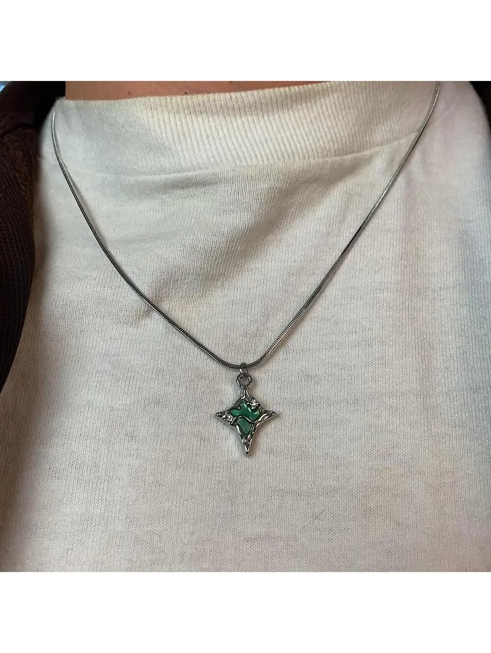 Y2k Cyber Melted Green Opal Star Silver Rope Chain Necklace. y2k 2000s style